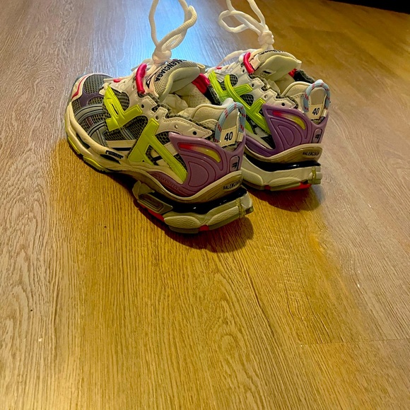 Balenciaga Size 40 - Picture 2 of 3